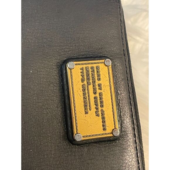 Marc Jacobs Black Leather Wallet Zip Around Logo Lining 6" - Picture 10 of 11